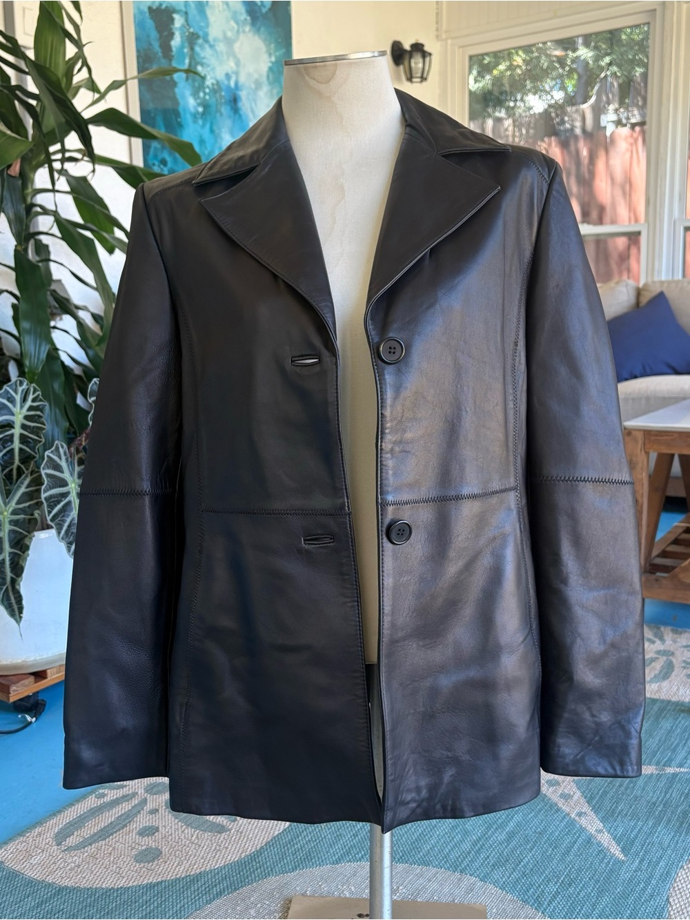 Winlit Classic Black Genuine Black Leather Button-Front Jacket - Women's